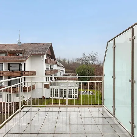 Rebweg Mit Balkon Und Kostenlosem Parkplatz Appartamento